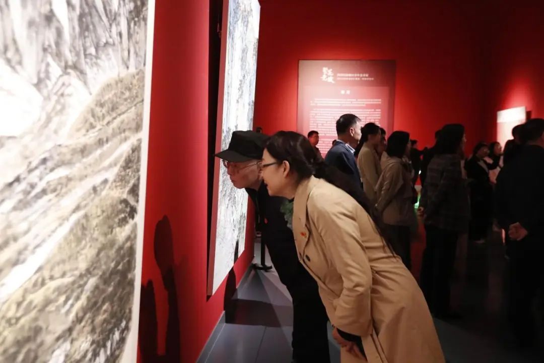 「民族政策宣传月」特别推荐丨繁花竞放——以画笔绘就民族团结的时代画卷 第7张