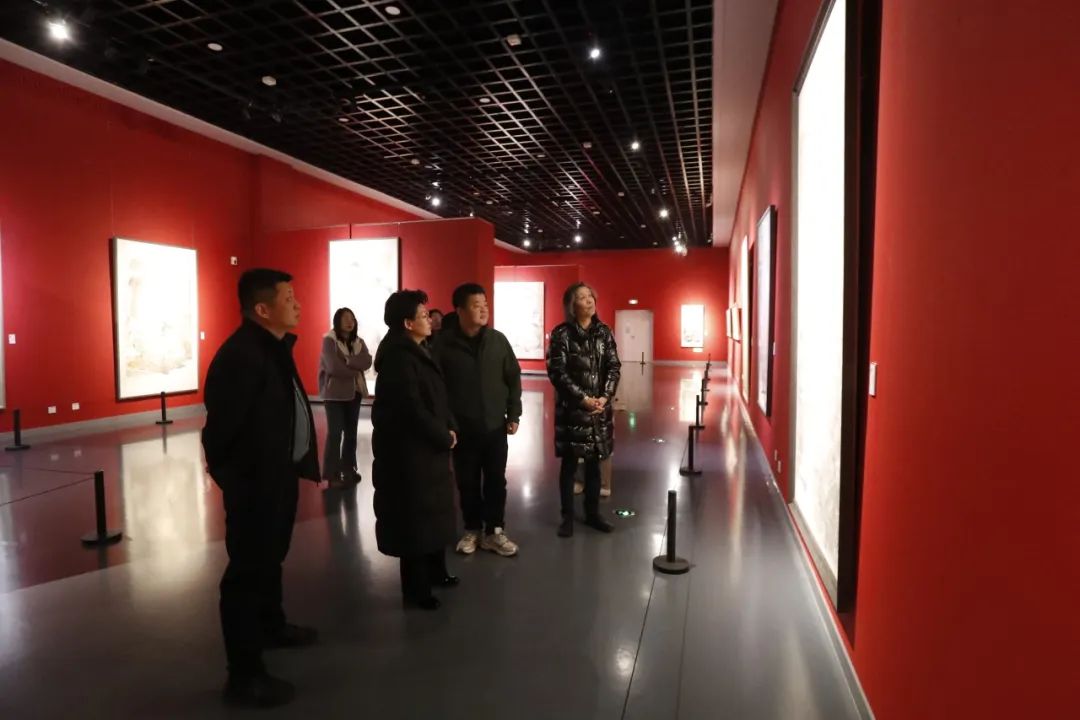 “意象吾觉——孙玉宝作品展”交流座谈会在内蒙古美术馆举行 第3张