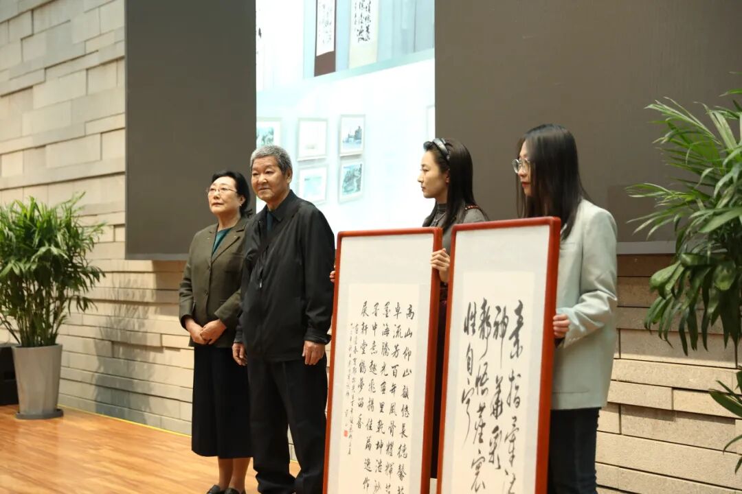 耶拉先生百年诞辰美术、书法作品展座谈会在内蒙古美术馆举办 第6张