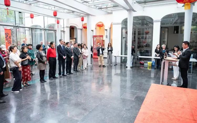 内蒙古画家作品亮相中国高等美术院校水彩作品国际巡展·比利时站 第15张