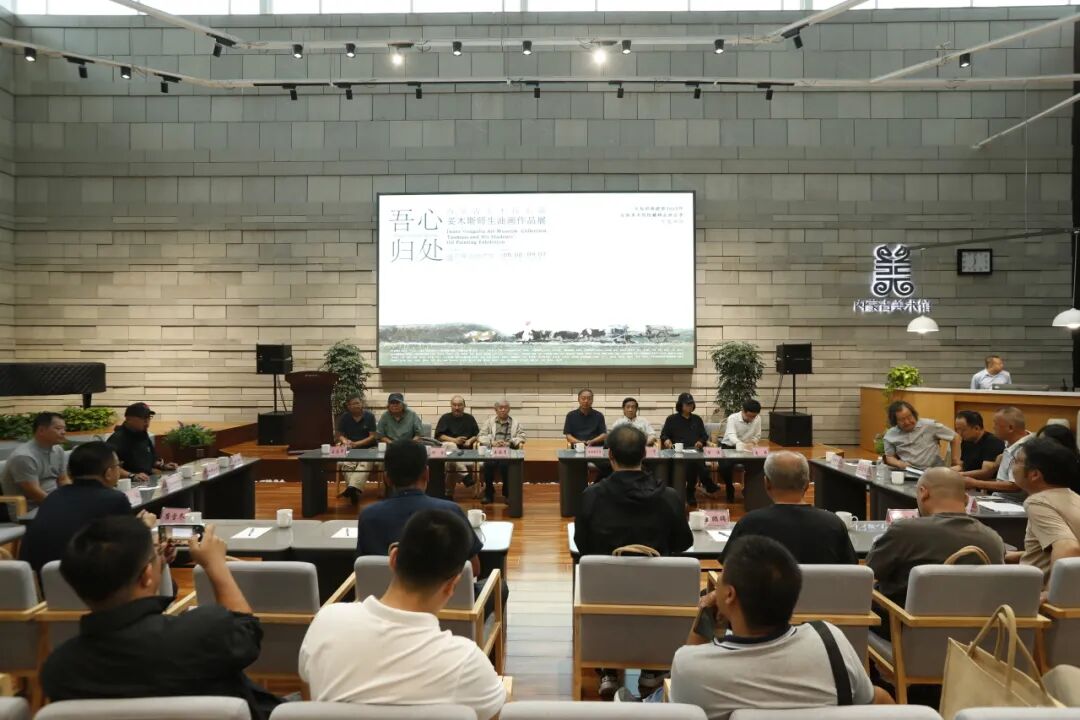 展览现场 | 吾心归处——内蒙古美术馆馆藏妥木斯师生油画作品展火热进行中 第10张