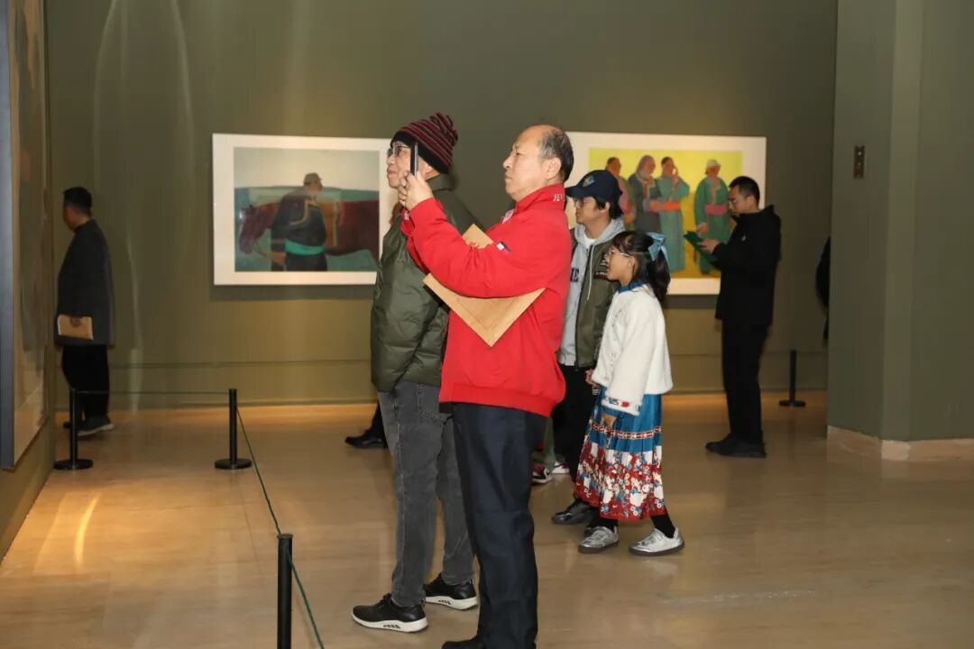 展览现场 | 印象内蒙古——远方·颉元芳作品展在中国美术馆热展 第9张