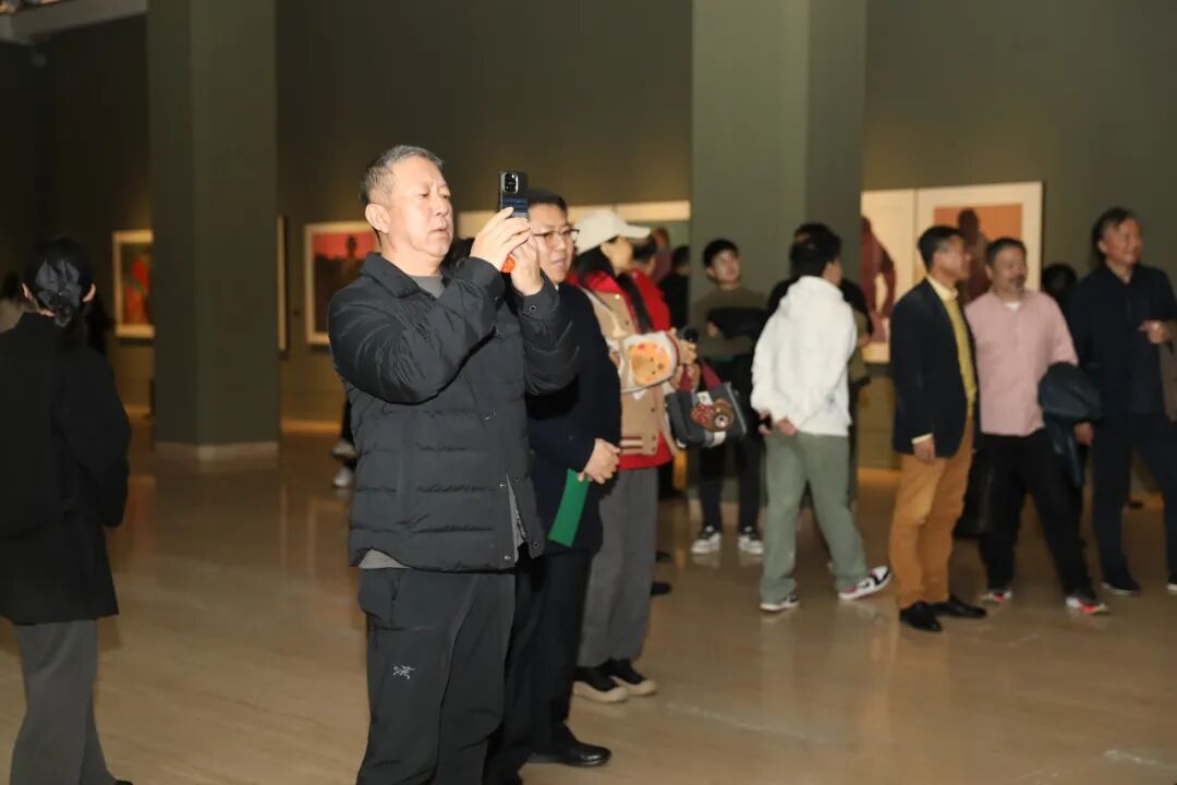 展览现场 | 印象内蒙古——远方·颉元芳作品展在中国美术馆热展 第12张