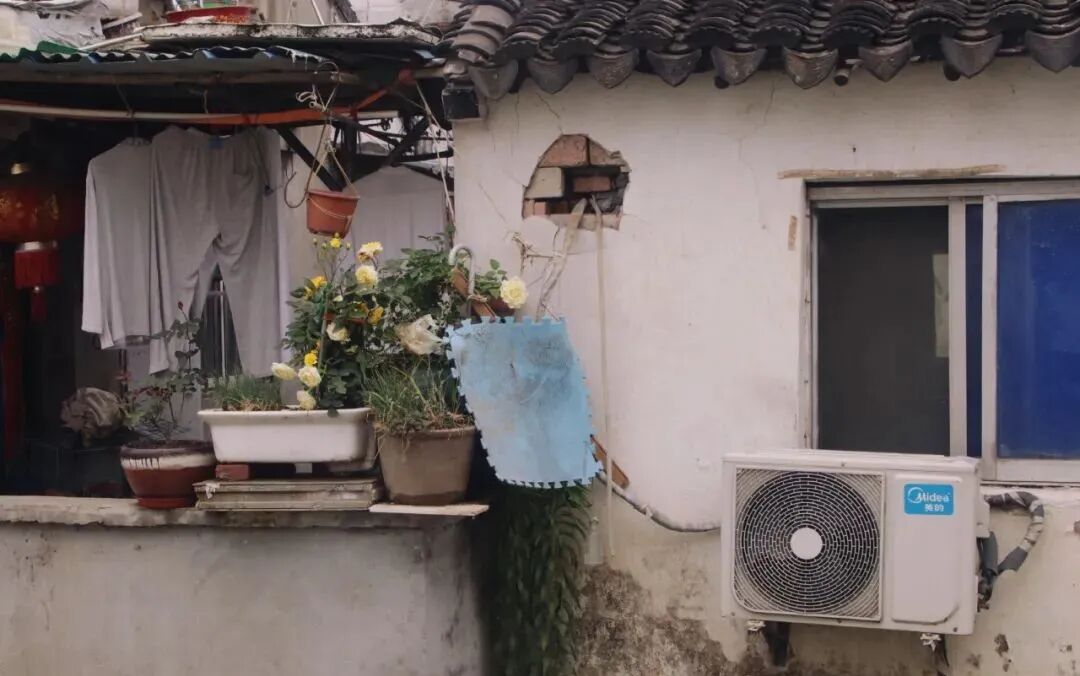 没结婚证有小孩老婆跑了报警有用吗_重庆机场有到内江的大巴车没_苏州没有机场