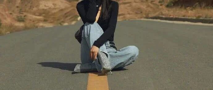 公路正中拍美照，一明星被中卫交警在线执法！