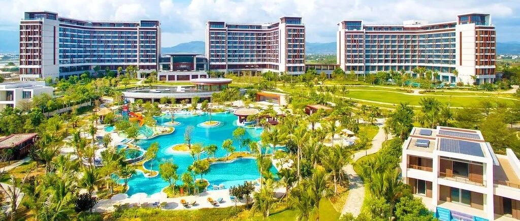 【周末/清明不加价】三亚理文索菲特2大1小999/晚限量售，手慢无！机票往返不过千~