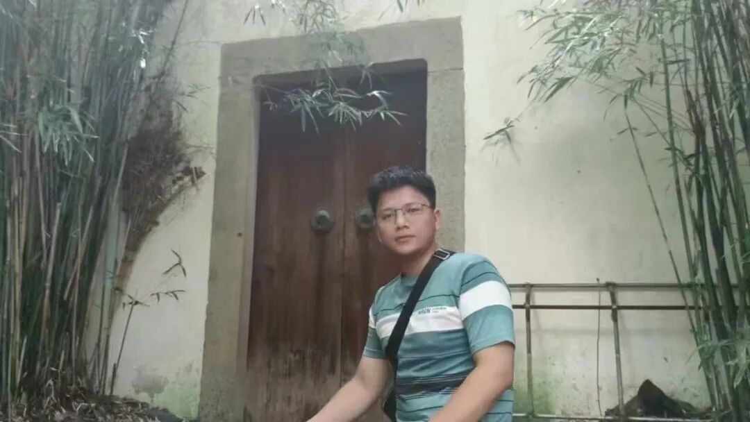 唐华.jpg