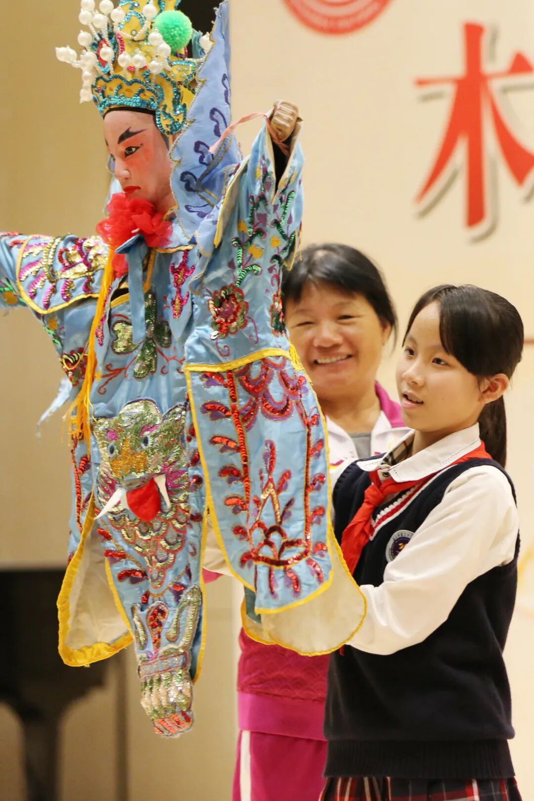 湛江非遗项目木偶戏与校园双向奔赴啦