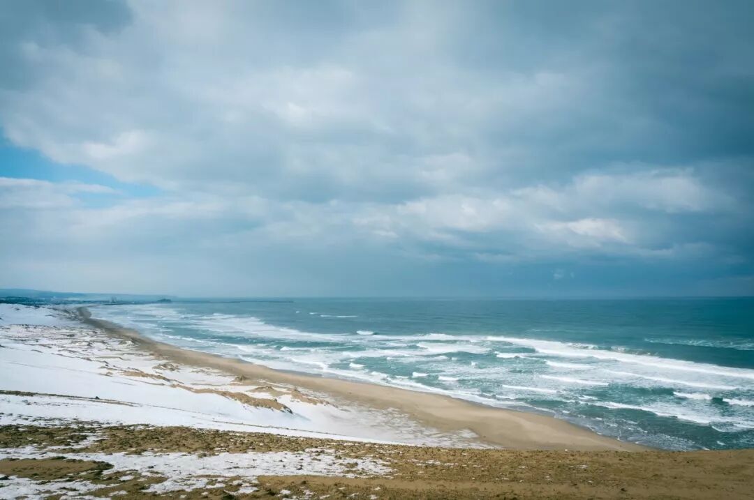 日本鸟取攻略：冬天下雪的沙漠，美得不像人间！                                                                                               日本
