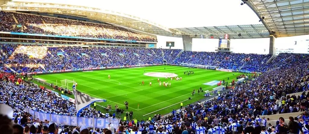 巨龙球场(estádio do drago)看一场波尔图的球赛,感受葡萄牙狂热的