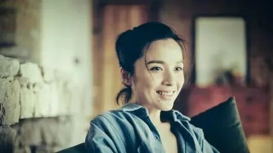 靳东二婚妻子曝光，44岁白发丛生眼神凌厉，这些年她过的如何？（组图） - 6