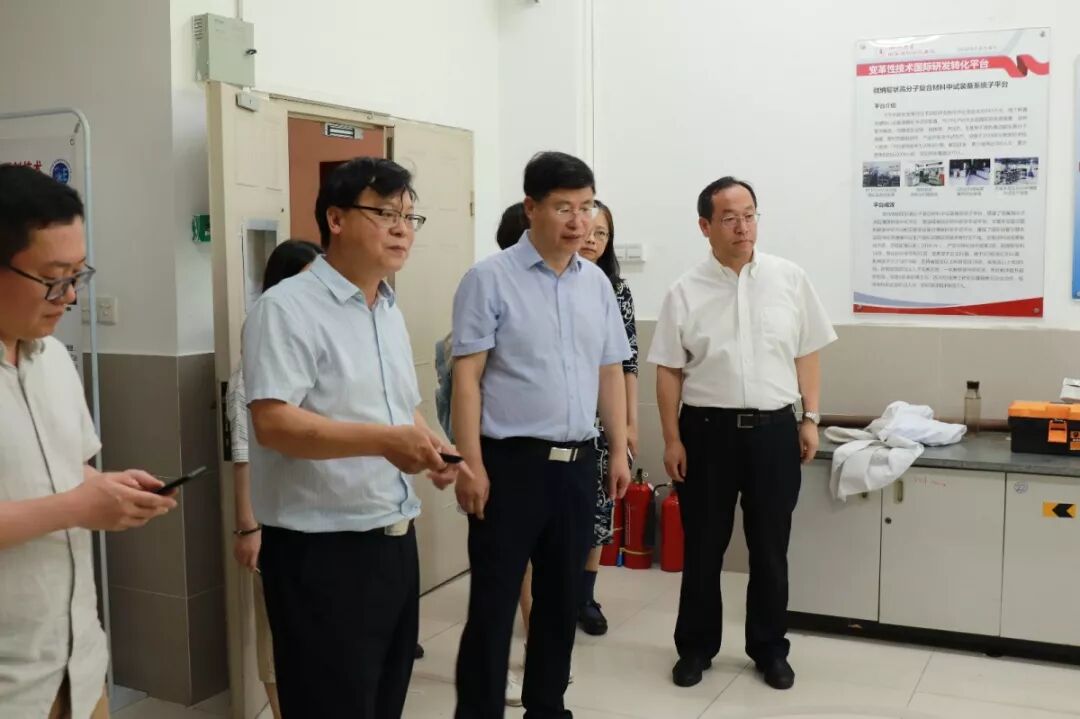 石墨烯产业全国调研第六、第七站丨刘忠范院士率石墨烯产业调研组调研四川、重庆石墨烯产业