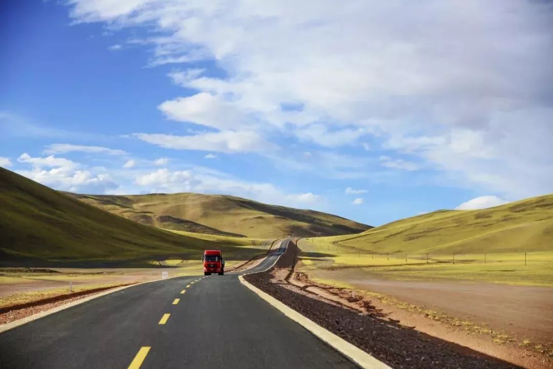 完爆美國66號的新國道，全程10000公里，新藏滇藏珠聯，里里皆絕色天堂！ 旅遊 第2張