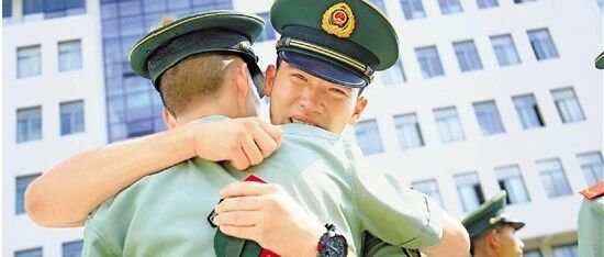 再见了，我的军营！今天，浙江武警1500余名老兵退役返乡