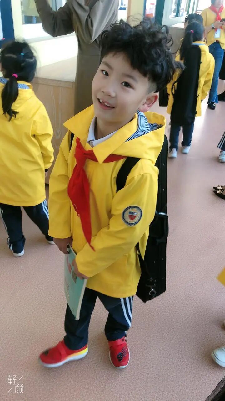 孩子|【感动】“这是妈妈最后一次亲你了…”7岁男童车祸去世，他让6个孩子获得新生和光明