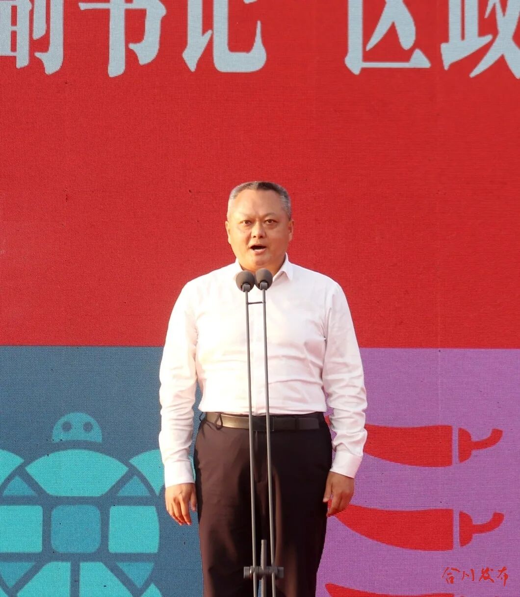 区委副书记、区政府代理区长陈桥宣布开幕2_副本_副本.jpg