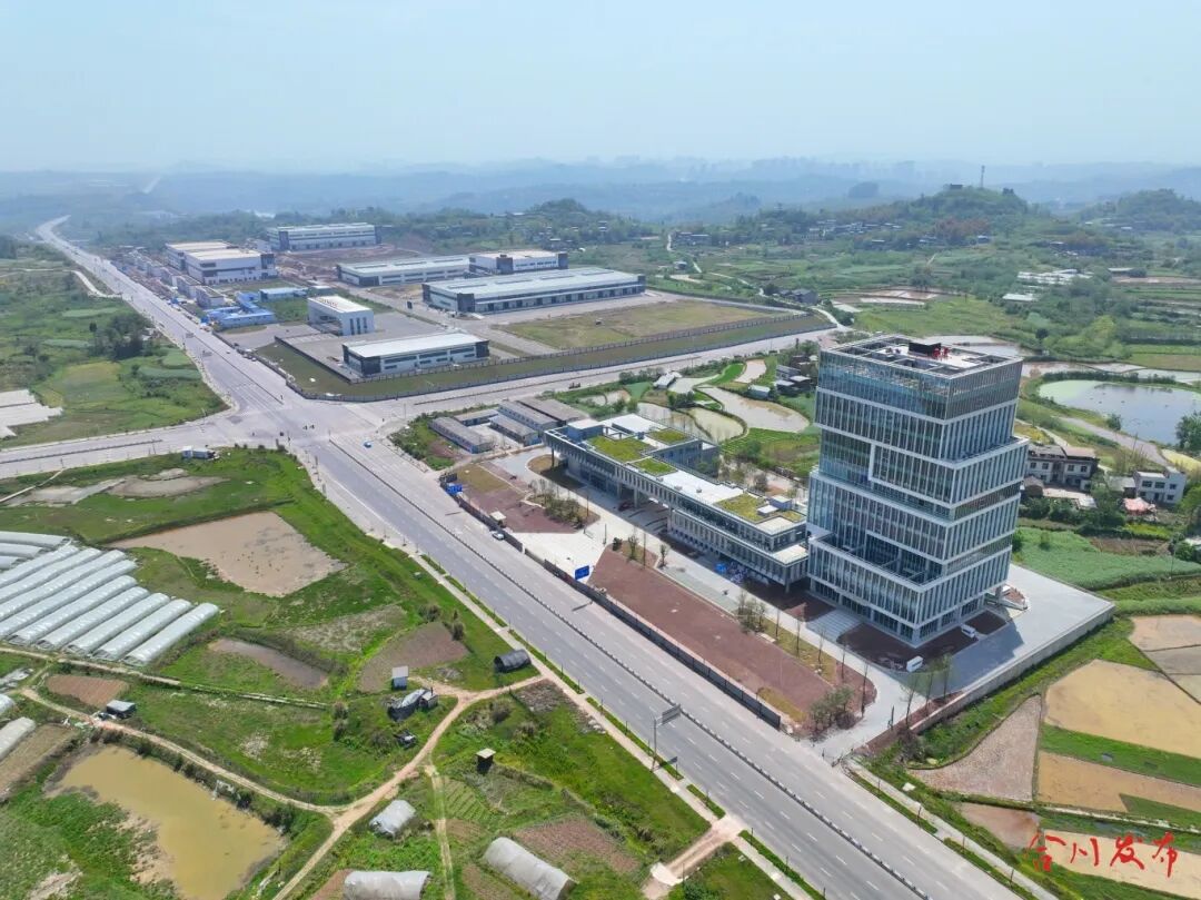 经济—渭沱物流园 陈诚 摄.jpg