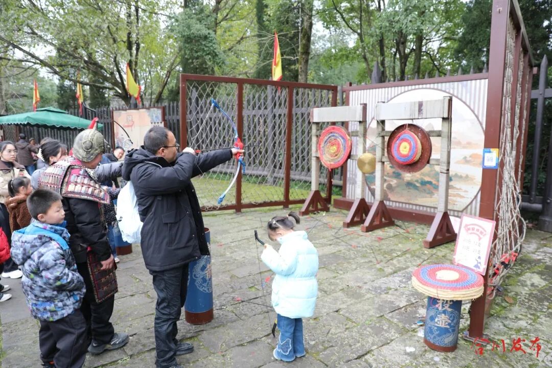 古校场里的射箭游戏.JPG