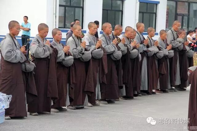 【辟谣】今天疯传沭阳朋友圈的~205国道有一批身份不明的人换了和尚