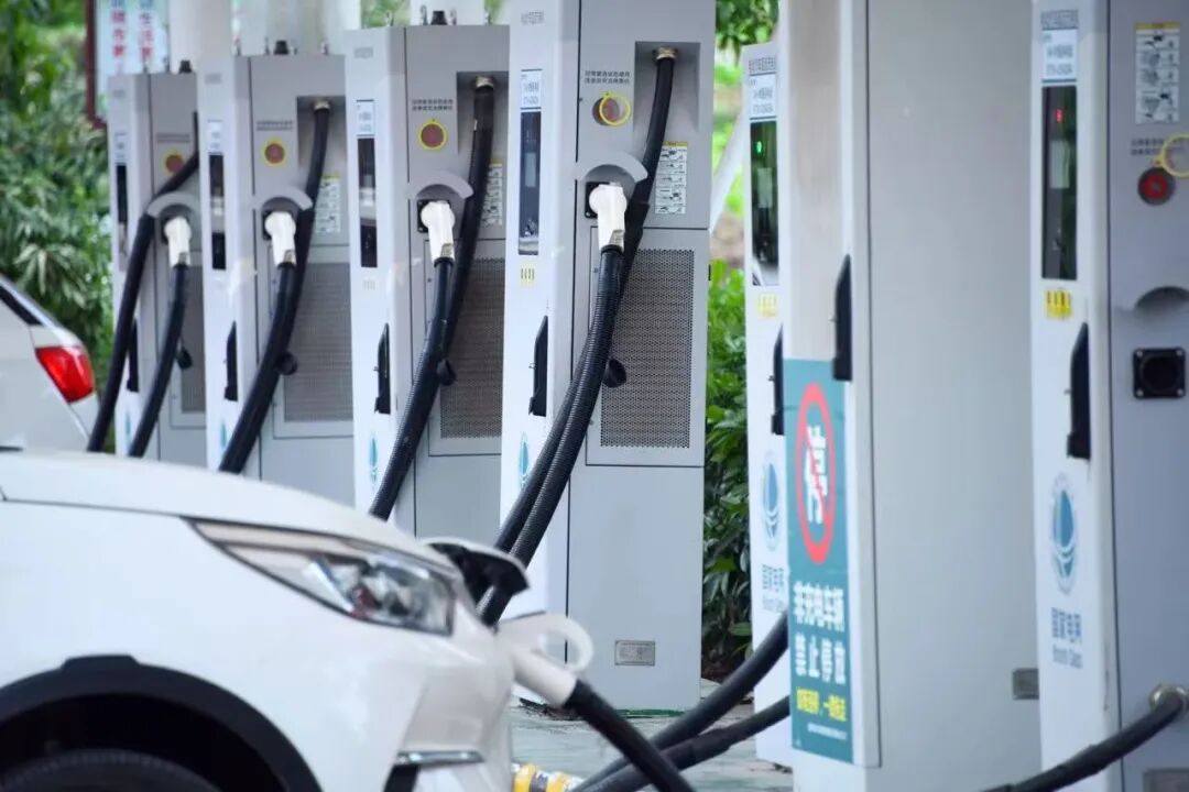 e4fa03b7a88b6a34156cdd4391fc75e1.jpg