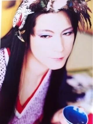 日媒評選的 女裝大佬 第一名是這位男星 日本通 微文庫