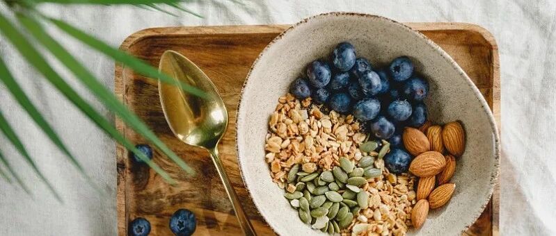 今日养生方 | 熬夜不健康！但偶尔熬夜，宵夜要怎么吃？