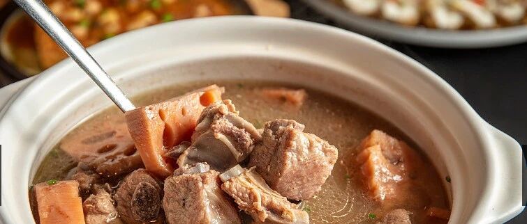 今日养生方 | 三伏时节，来一碗清补兼备的三莲三豆龙骨汤