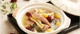 今日养生方 | 想贴秋膘却食欲不振？试试这款健脾开胃的鲜香好汤！