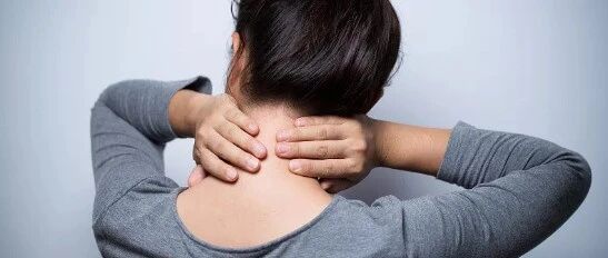 虎虎生威过大年，一招致胜 |④颈肩紧张，提拿这个部位，帮你省下按摩推拿钱