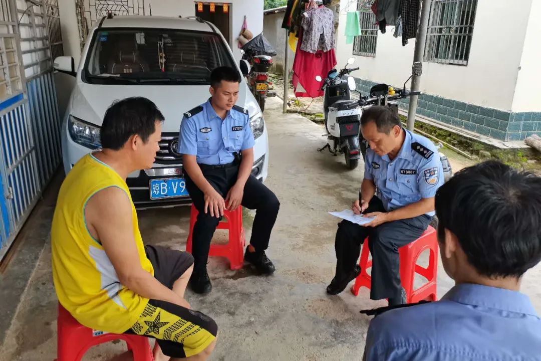 52岁民警倒下后，被追授“优秀共产党员”称号(图2)