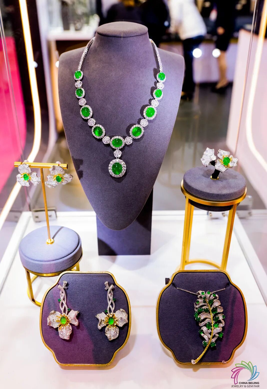 广东省彩宝首饰商会,广东省珠宝玉石交易中心,深圳金展珠宝广场,番禺