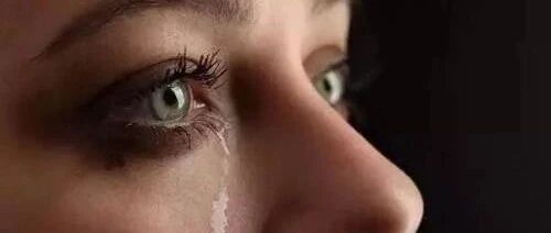 眼屎多 是否在暗示健康隐患？ 【新民健康】