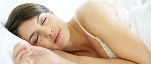 绝经期的女性，若身体4个部位发生改变，暗示衰老已到来，早做保养【新民健康】