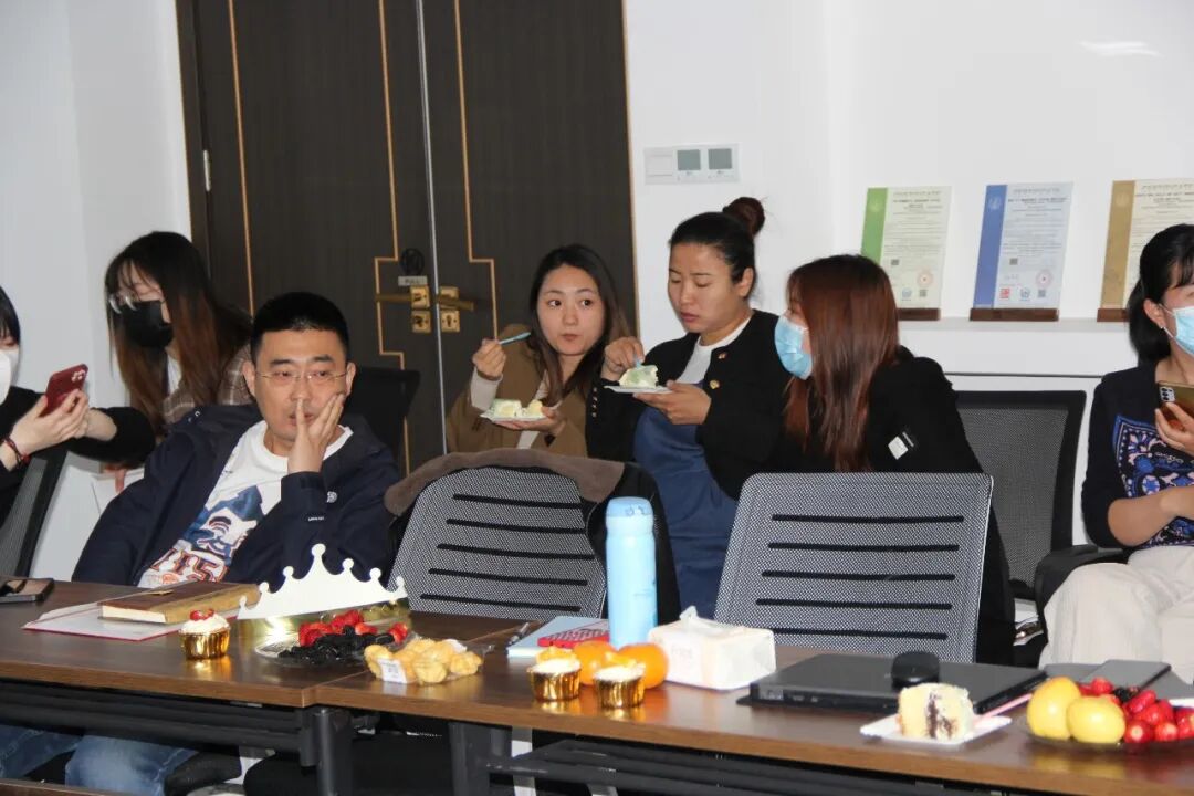 春风相伴 温暖如你 | 海思坦4月生日会&培训公开课&月度会议