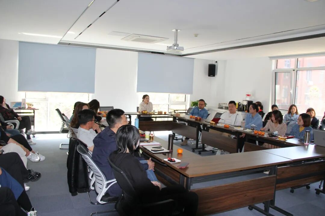 春风相伴 温暖如你 | 海思坦4月生日会&培训公开课&月度会议