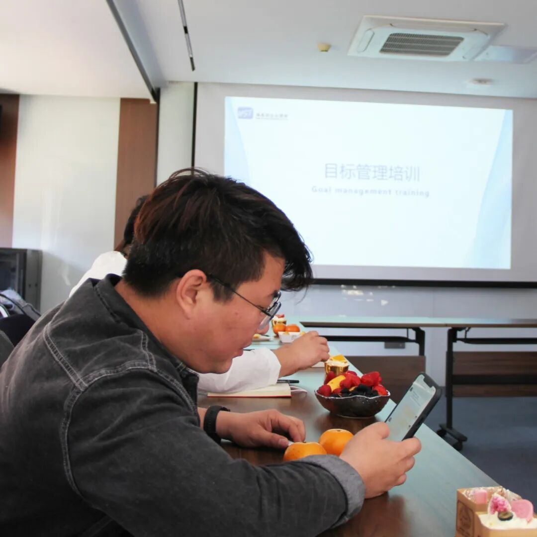 春风相伴 温暖如你 | 海思坦4月生日会&培训公开课&月度会议