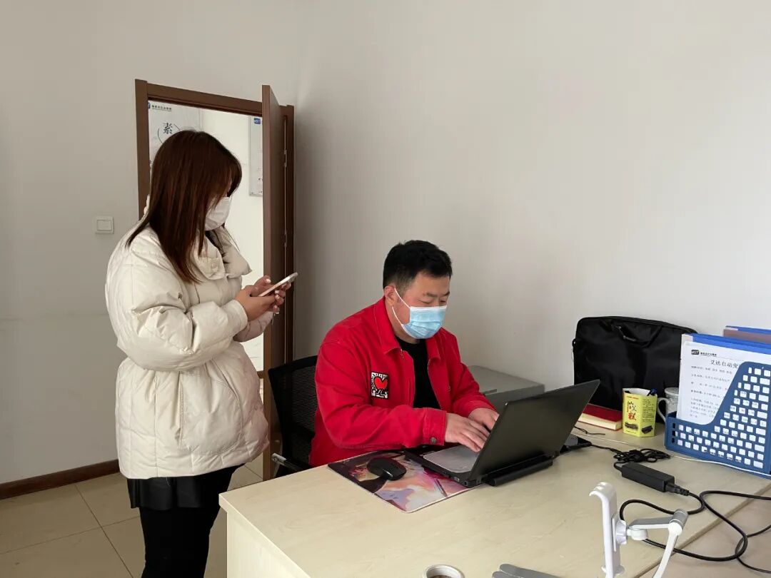 向疫情期间坚守岗位的“小海们”致敬