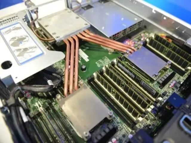 液冷，AIGC发展路上的一场甘霖的图13