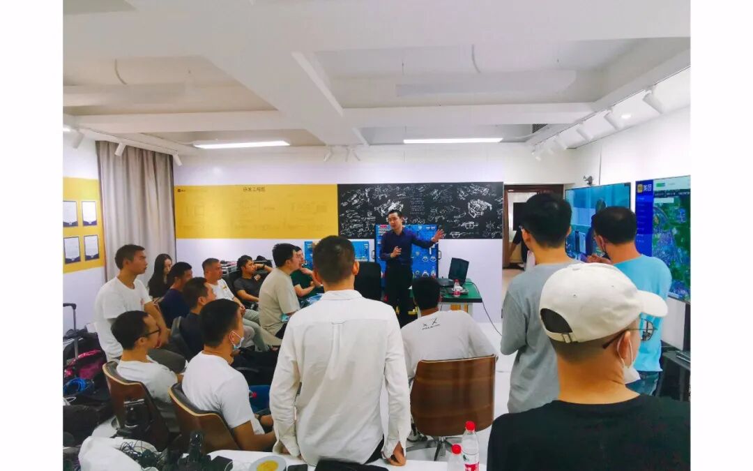 零号时光2022年美团无人机应急演练调度会现场