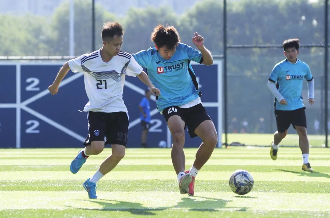 当下草根足球的发展如火如荼。资料图