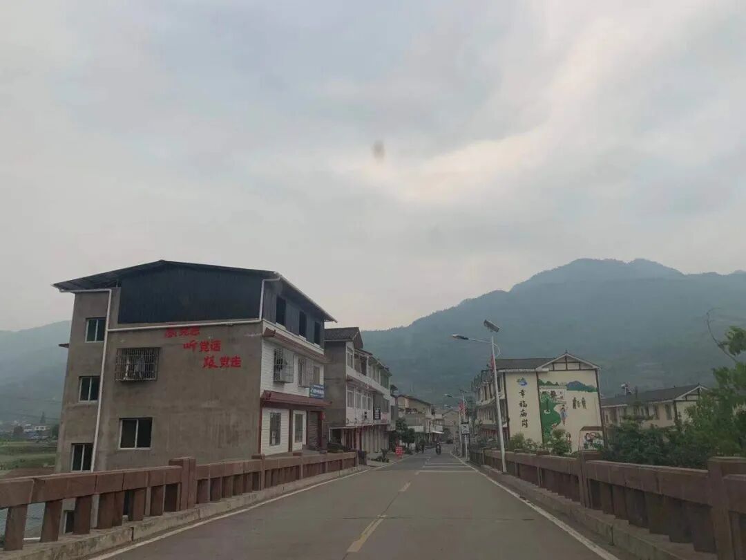 协商退婚时，17岁女孩喝下农药877 / 作者:儿时的回忆 / 帖子ID:284635