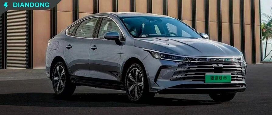 比同级燃油车高两个年级，驱逐舰05不止混动技术牛X