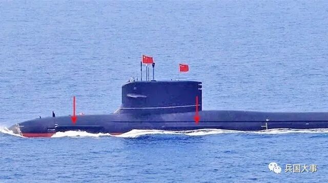 中國新型潛艇突然亮相，外形獨特；是海軍自用還是出口？的圖3