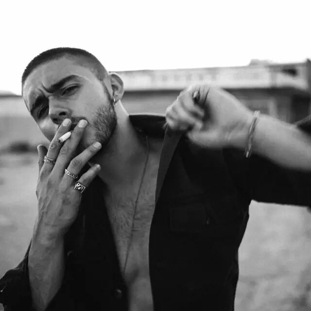 这个网红曾被困在错误的身体里?男同志最偏爱胡须男?