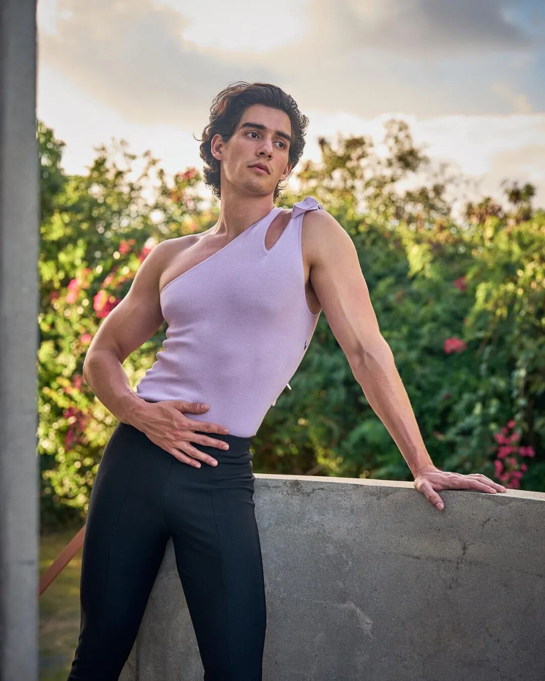 墨西哥男演员贡萨洛·阿布托·德拉富恩特,非常可爱的男孩