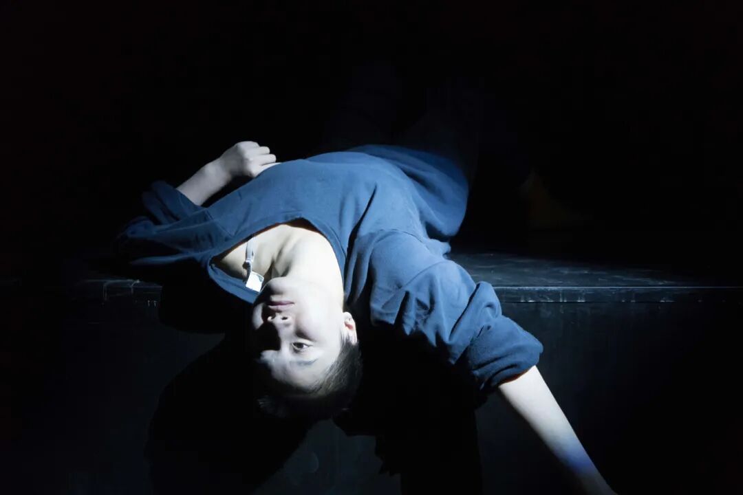 "To play the cocoon room in everyone's heart." - See how Cocoon collide at P4. - P4 Theater