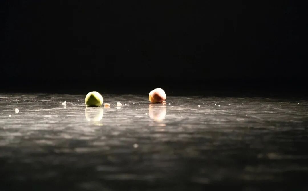 "To play the cocoon room in everyone's heart." - See how Cocoon collide at P4. - P4 Theater