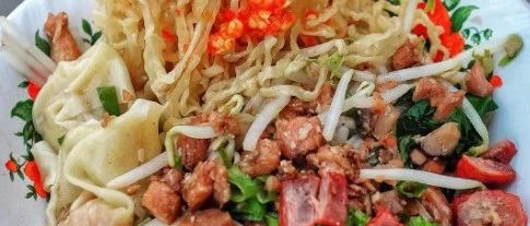 印尼美食 | 万隆摇面条（Mie Kocok Bandung）和棉兰干面（Bakmie Medan）的做法