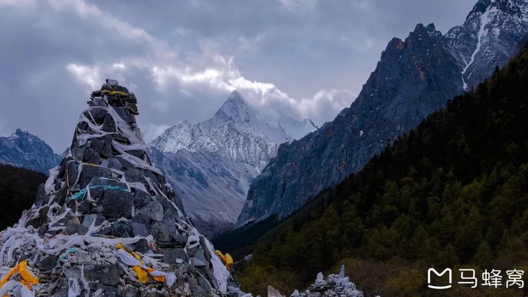 兩度登上央視，被譽為「藍色星球上最後一方淨土」！稻城亞丁憑什麼？ 旅遊 第30張