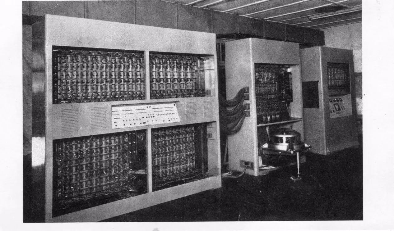 徐福臻:第一代电子数字计算机在我校诞生纪实 